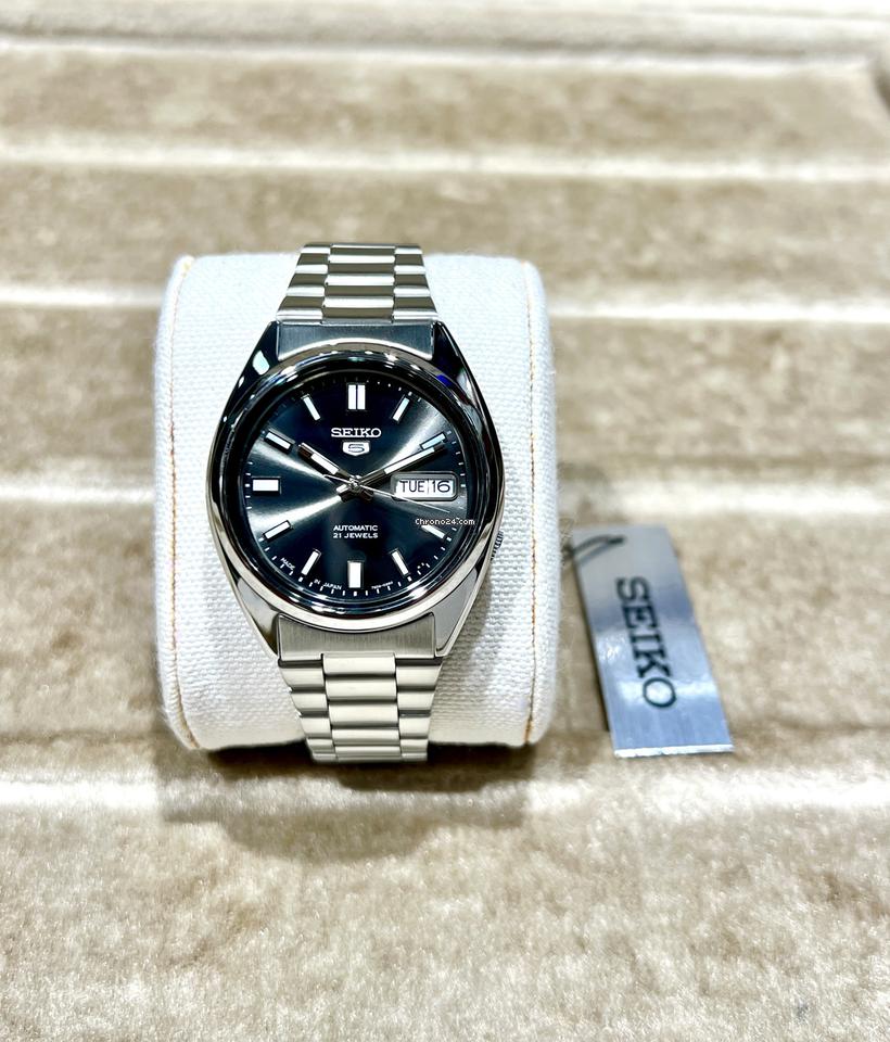 Seiko 5 Japan Made SNXS79 Gorgeous Grey Sunburst Dial Men's Automatic Watch Full set