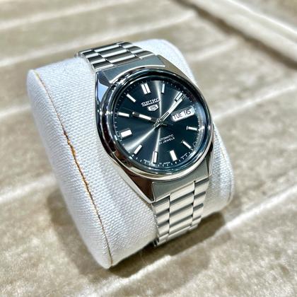 Seiko 5 Japan Made SNXS79 Gorgeous Grey Sunburst Dial Men's Automatic Watch Full set - Image 2